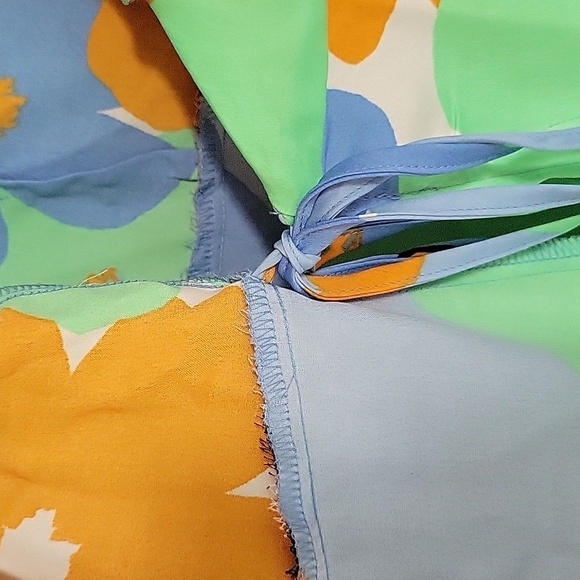 Topshop Size 4 Green and Blue Floral wrap Dress - Picture 8 of 8